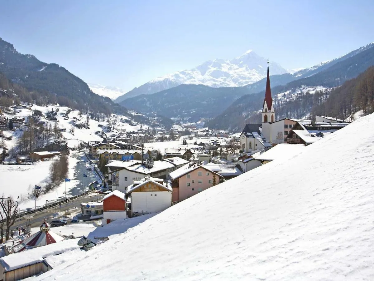 Haus Brunnenberg 590S Hotel Sölden Austria